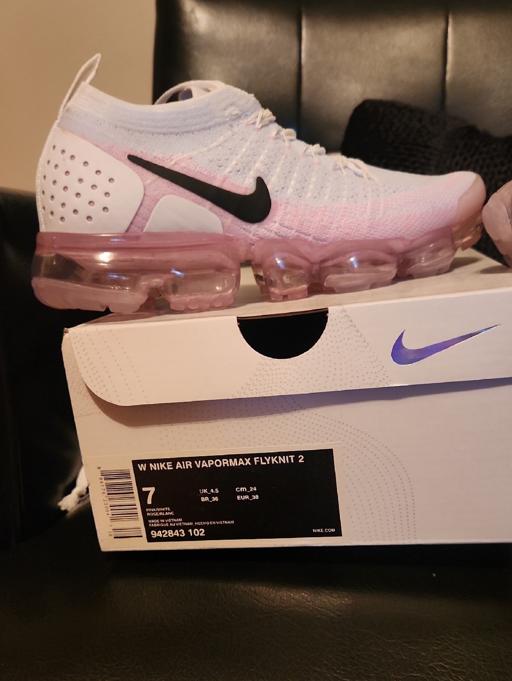 Nike Women Air VaporMax Flyknit 2 — Pink, White, Black
